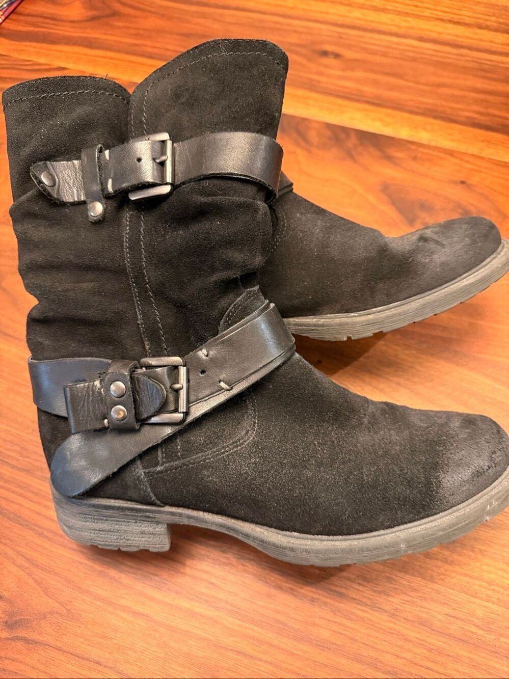 Earth Women's Black Everwood Suede Double Buckle Slouchy Mid-Shaft Boots Sz 8.5